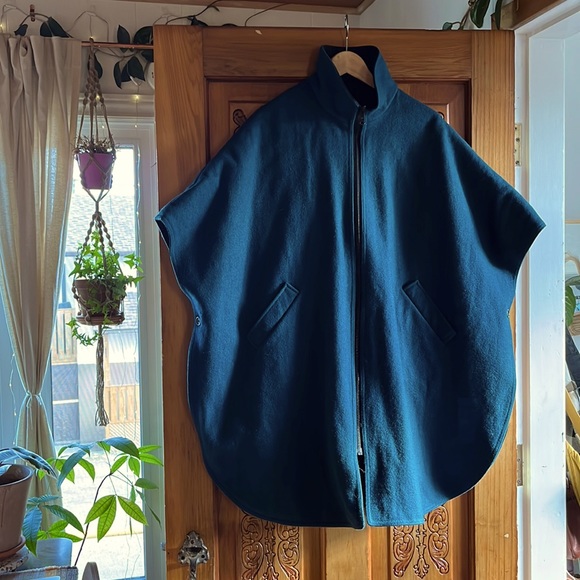 Professionally hand made reversible cape jacket - Picture 1 of 5